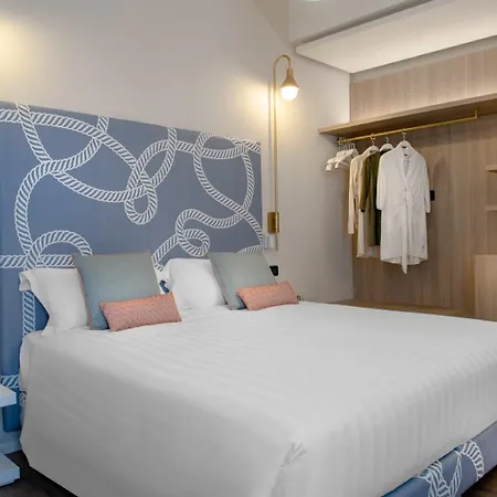 ホテル Litoraneo リミニ