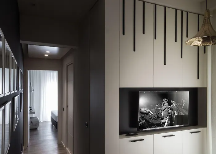 里托拉尼奥套房酒店 4* 里米尼